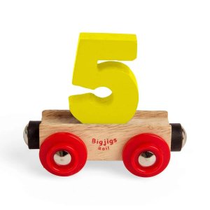 T�gsiffra i tr� - Diverse f�rger - Bokstav: 5