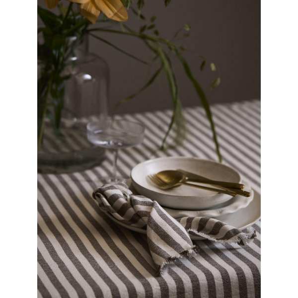 Gaby servett 45 x 45 cm - Mörk nougat Gaby servett 45 x 45 cm - Mörk nougat