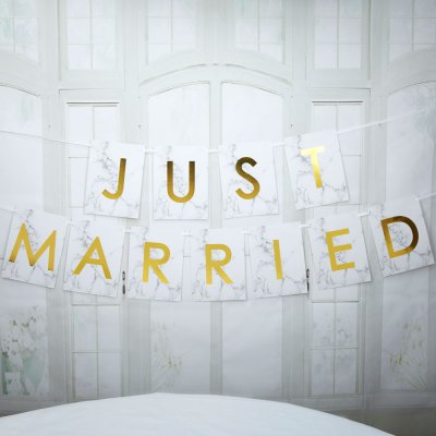 Stor vimpel - Just Married - Scripted Marble