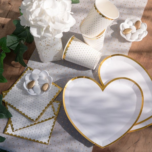 Papptallrikar - Hjärta med guldkant - Vit - 10-pack Papptallrikar - Hjärta med guldkant - Vit - 10-pack