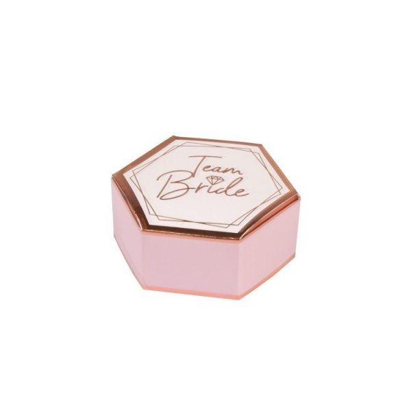 G�voaskar M�hippa, team bride