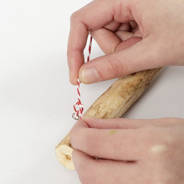 Träpinne med öglor - 60 cm Träpinne med öglor - 60 cm