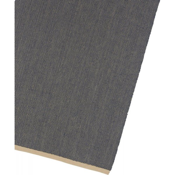 Juni l�pare - M�rkbl�