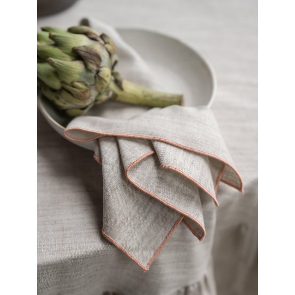 Sabina servett 45 x 45 cm - Korall Sabina servett 45 x 45 cm - Korall