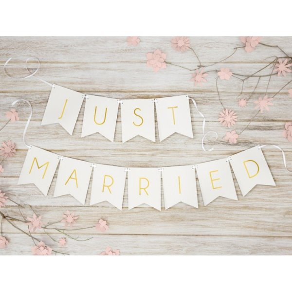 Girlang Just Married