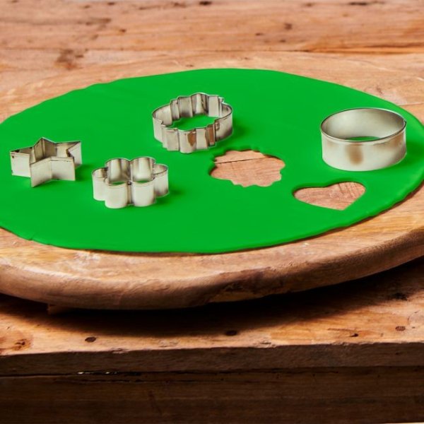 Utkavlad Sugarpaste - Ready Rolled - Spring Green - FunCakes - 36 cm